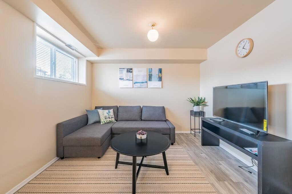 Mt Pleasant Nw 2 Bedrooms 500 Calgary Zewnętrze zdjęcie